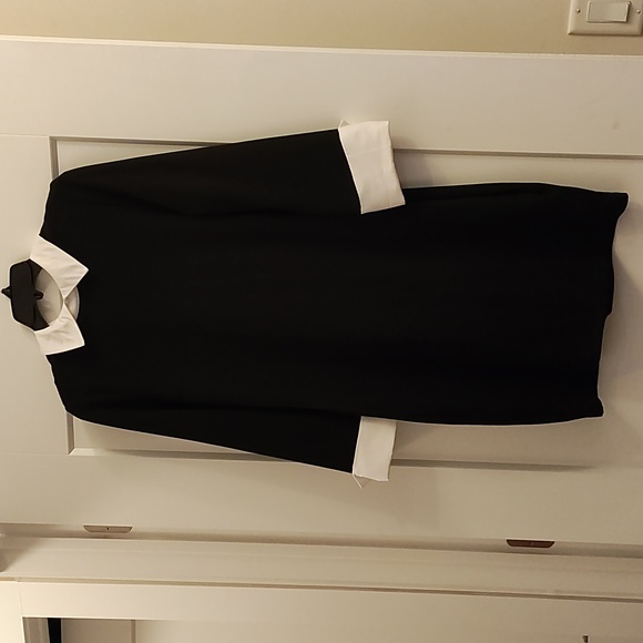 Black & White sweater Dress just add pearls and a red shoe and you'll be styling - Picture 3 of 10